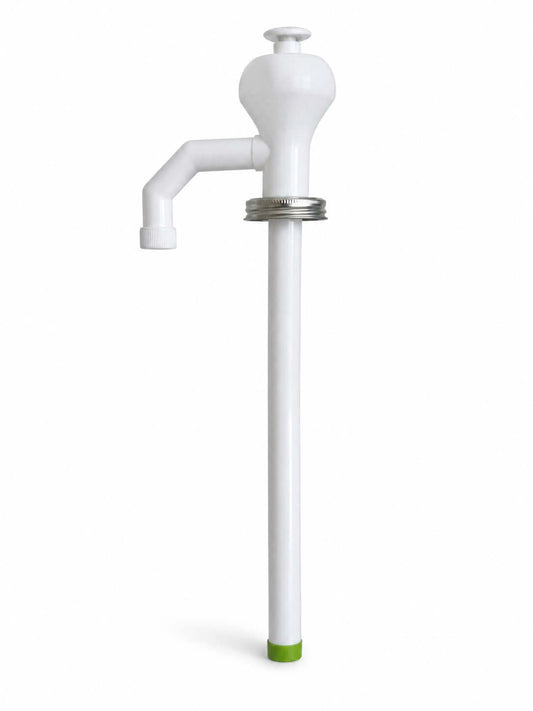 Pumpe für Olivenöl für 5-Liter-Kanister, ideal zur dosierten Entnahme in Küche und Gastronomie.